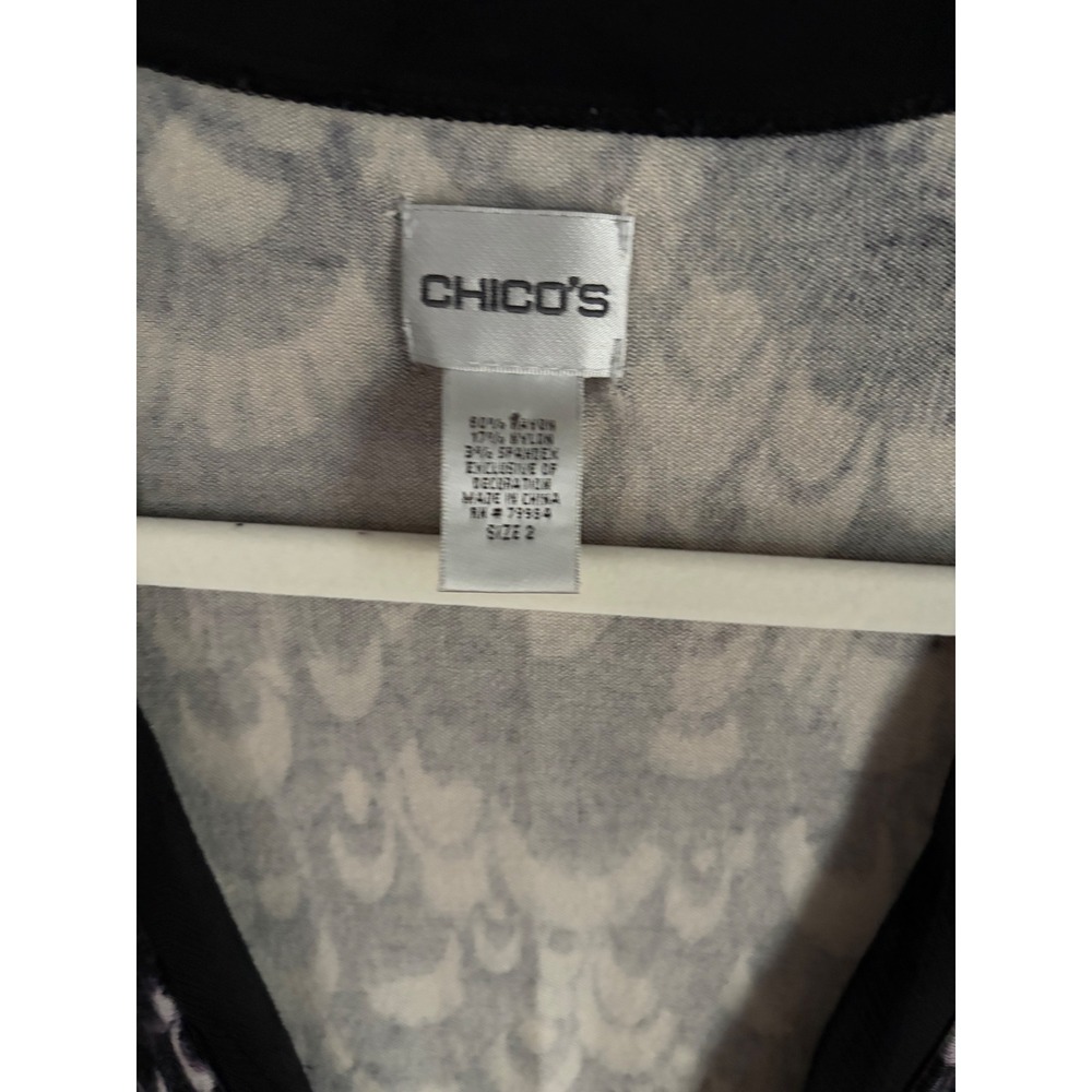 Chicos Feather Print Cardigan Sweater Purple Black White V-Neck Size 2 Large - Picture 3 of 3